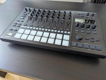 Roland MC-707 Groovebox beschikbaar voor biedingen