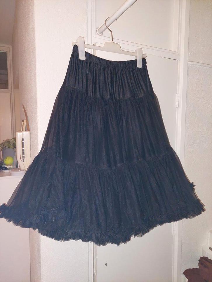 Zwarte Petticoat Rok - Maat 40/42 AFGEPRIJSD!, Kleding | Dames, Rokken, Zo goed als nieuw, Maat 38/40 (M), Zwart, Knielengte, Ophalen of Verzenden