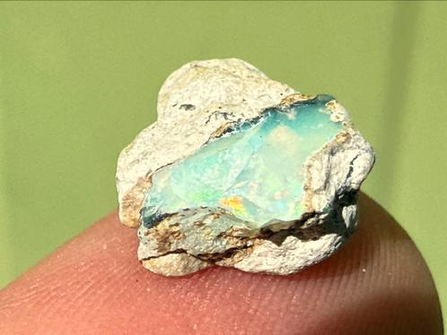 Welo Opaal uit Etiopië mineralen, Verzamelen, Mineralen en Fossielen, Mineraal, Ophalen of Verzenden