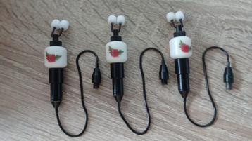 Mini bobbins Welsh dragon - English rose beschikbaar voor biedingen