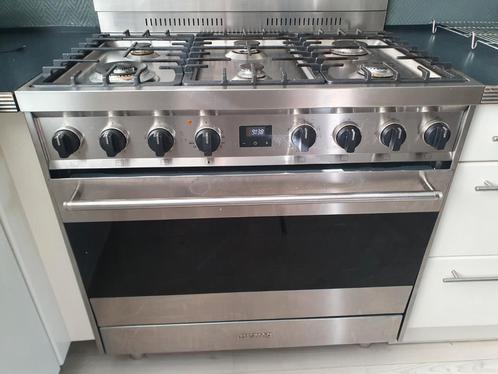 Smeg C9V1CSD 6-pits Gasfornuis met Oven, Witgoed en Apparatuur, Fornuizen, Gebruikt, Vrijstaand, Gas, 5 kookzones of meer, 90 tot 95 cm