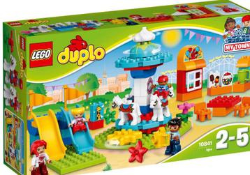Lego duplo familiekermis kermis set 10841 beschikbaar voor biedingen