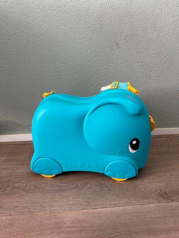 Molto koffer olifant beschikbaar voor biedingen