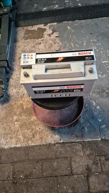 Accu bosch S5 013 12v 100ah 830(en)  beschikbaar voor biedingen