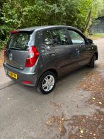 Hyundai i10 1.0 5DR 2013 Grijs, Auto's, Voorwielaandrijving, Stof, 400 kg, Origineel Nederlands