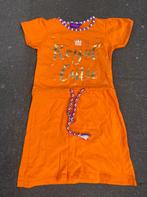 Voor Koningsdag leuk oranje jurkje maat 134/140, Kinderen en Baby's, Kinderkleding | Maat 134, Meisje, Zo goed als nieuw, Jurk of Rok