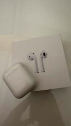 Apple AirPods 2, Ophalen of Verzenden, Gebruikt, In oorschelp (earbud), Bluetooth