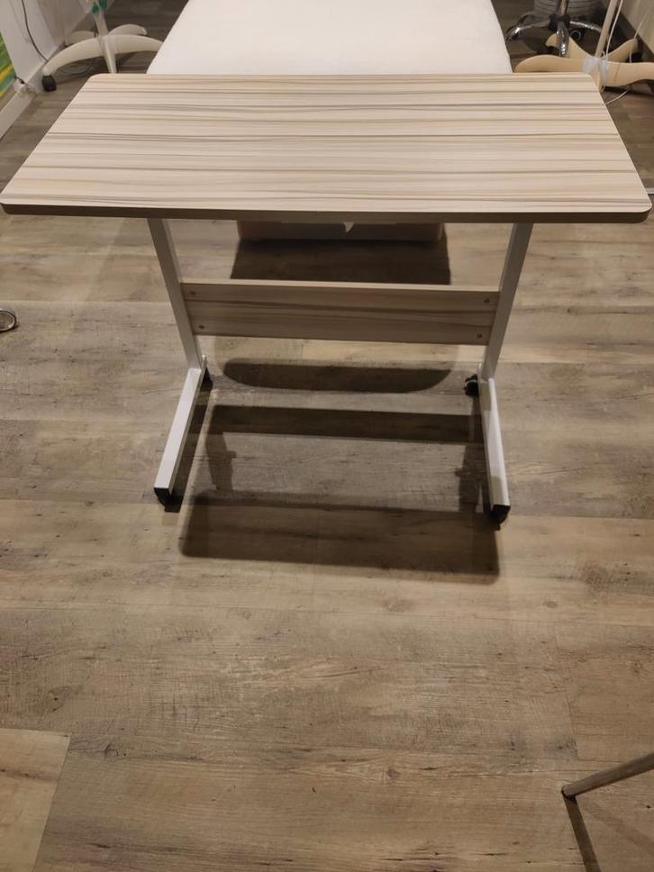 Verrijdbaar Bijzettafeltje - 80x40cm - In Hoogte Verstelbaar, Huis en Inrichting, Tafels | Bijzettafels, Zo goed als nieuw, Rechthoekig