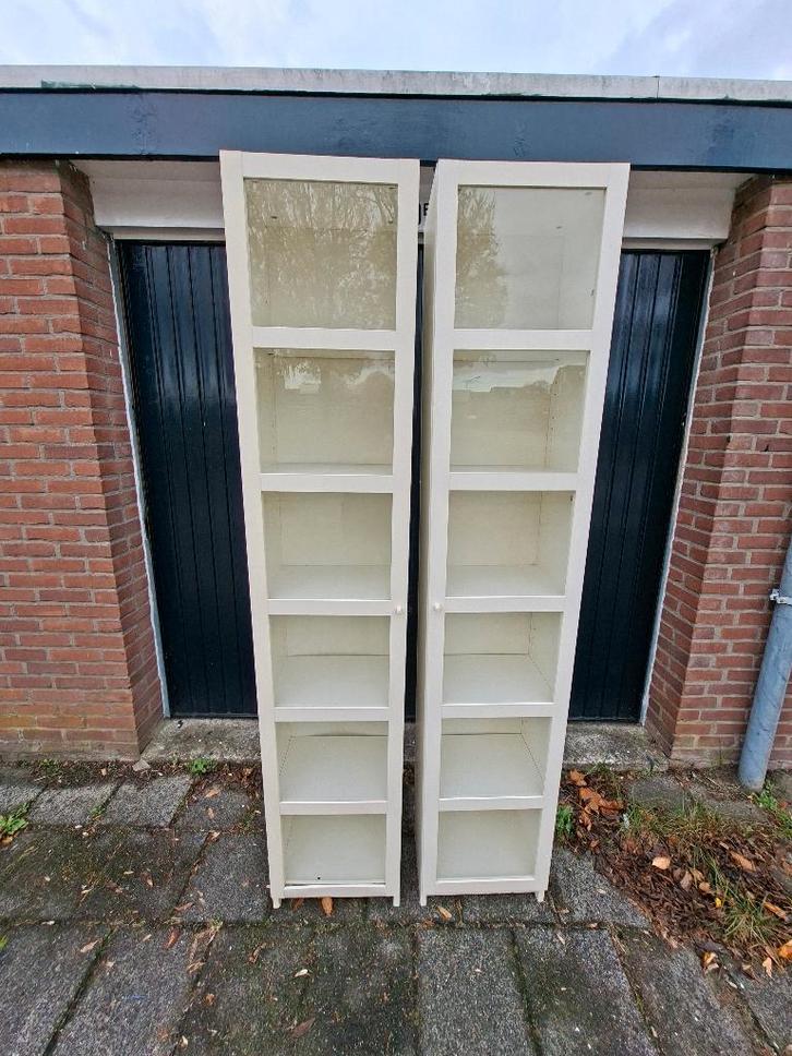 2 witte IKEA Billy legkasten met deur en raampjes, Huis en Inrichting, Kasten | Overige, Gebruikt, Ophalen