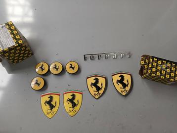 ferrari embleem, emblemen  beschikbaar voor biedingen
