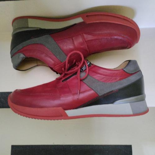 Wolky schoenen/ sneakers rood maat 42, Kleding | Dames, Schoenen, Zo goed als nieuw, Wandelschoenen, Rood, Ophalen of Verzenden