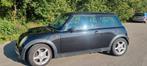Mini 1.6 16V Cooper 2004 Zwart, Auto's, Mini, Voorwielaandrijving, 15 km/l, 4 cilinders, 4 stoelen