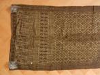 Oude omslagdoek / sarong bruin met gouddraad Sumatra 53 x162, Ophalen of Verzenden