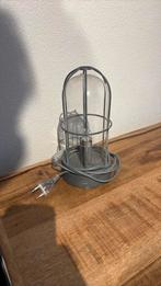 Industriële tafellamp betonlook, Ophalen, Zo goed als nieuw, Minder dan 50 cm