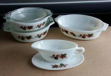 RETRO SERVIES SERIE ROZEBOTTEL beschikbaar voor biedingen