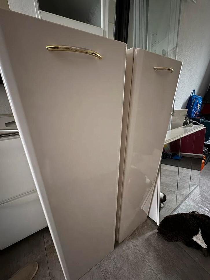 Twee WC Kastjes, Huis en Inrichting, Kasten | Kledingkasten, Gebruikt, Minder dan 100 cm, Minder dan 50 cm, Minder dan 25 cm, Met deur(en)