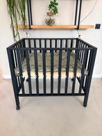 Zwarte box op wielen - in hoogte verstelbaar, Kinderen en Baby's, Boxen, Ophalen, Gebruikt, In hoogte verstelbaar