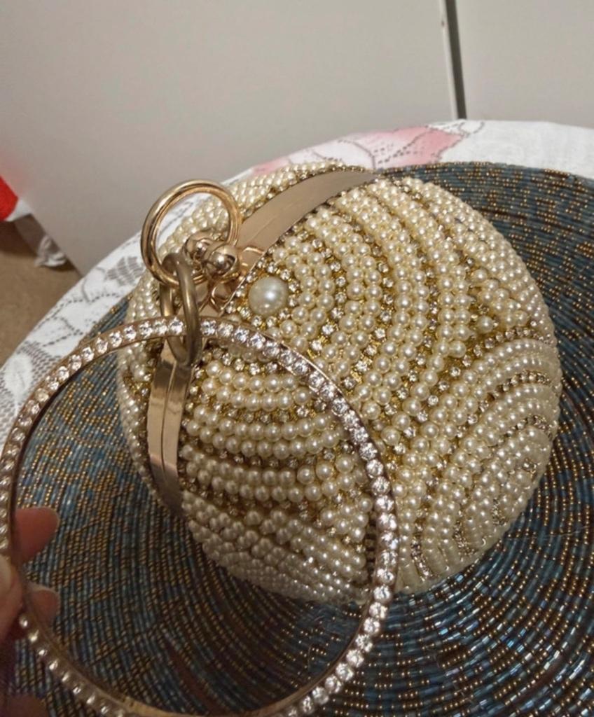 Mooi rondige clutch tas, Ophalen of Verzenden, Zo goed als nieuw, Overige kleuren, Avondtasje