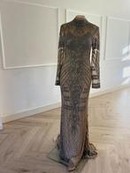 Elegante Galajurk Maat 38/40 te huur, Maat 38/40 (M), Beige, Ophalen of Verzenden, Zo goed als nieuw