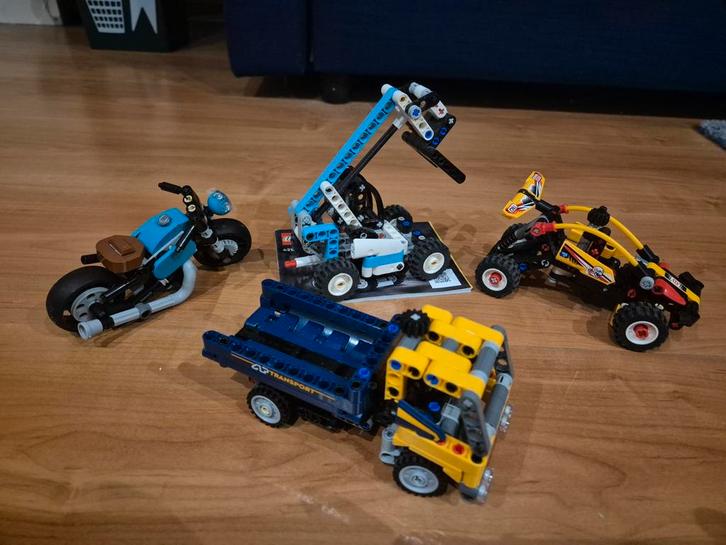 Lego Technic 4 Voertuigen, Kinderen en Baby's, Speelgoed | Duplo en Lego, Gebruikt, Lego, Complete set, Ophalen