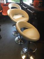 Barkrukken beurs mancave kantoor kapper, Huis en Inrichting, Barkrukken, 2 krukken, Ophalen, Zo goed als nieuw, 60 tot 90 cm