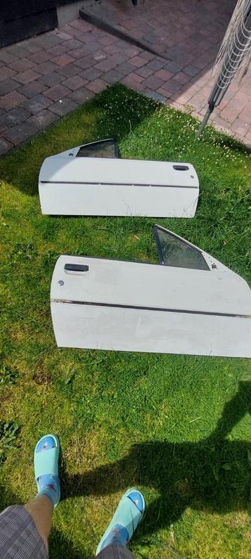 Peugeot 205 CJ deuren (links en rechts) in goede staat.  beschikbaar voor biedingen
