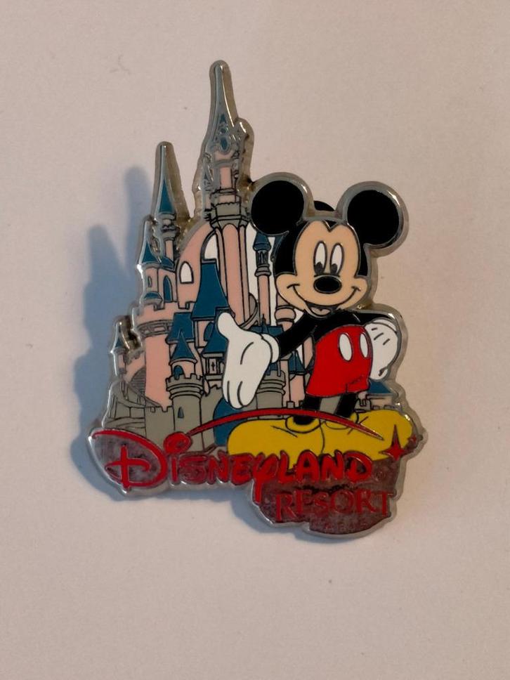 Mickey Mouse Disneyland Resort Disney pin logo kasteel, Verzamelen, Speldjes, Pins en Buttons, Zo goed als nieuw, Ophalen of Verzenden