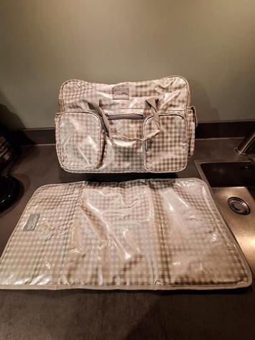 Mix Mamas Luiertas - Waterdicht! beschikbaar voor biedingen