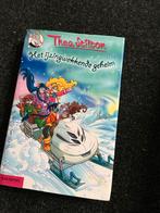 Thea Stilton: Het IJzingwekkende Geheim, Boeken, Kinderboeken | Jeugd | onder 10 jaar, Ophalen of Verzenden, Zo goed als nieuw