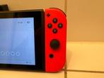 Nintendo Switch Rood Blauw HAC-001(-01), Ophalen of Verzenden, Zo goed als nieuw, Met 2 controllers, Switch Original