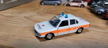Schuco BMW 520  Notarzt beschikbaar voor biedingen