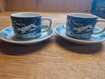 2 kop en schotel met jacht tafereel  beschikbaar voor biedingen