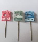 3 plastic naaimachine speldjes, Verzamelen, Speldjes, Pins en Buttons, Ophalen of Verzenden, Gebruikt, Overige onderwerpen