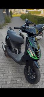 Zip 70cc stage 6 mkII sport pro gele plaat!, Fietsen en Brommers, Scooters | Piaggio, Ophalen, Zo goed als nieuw, Tweetakt, Zip