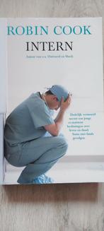 Intern - Robin Cook (Gelezen), Boeken, Ophalen of Verzenden, Gelezen, Robin Cook, Nederland