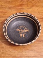 Jan van Stolk schaal met kleine chip, 17.5 X 17.5 X 5 cm, Ophalen of Verzenden