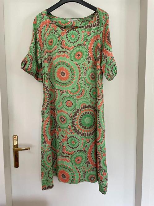 Gigue: z.g.a.n. 100% zijden jurkje maat L, Kleding | Dames, Jurken, Zo goed als nieuw, Maat 42/44 (L), Groen, Onder de knie, Verzenden