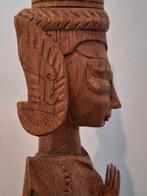 Houten beeld biddend figuur Azië vintage, Antiek en Kunst, Ophalen