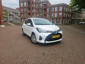 Toyota Yaris 1.5 HSD 55KW 5DRS 2014 Wit garantie! beschikbaar voor biedingen