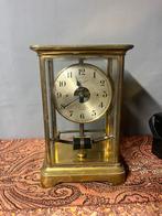 Antieke elektrische glaspende Bulle-Clock, Antiek en Kunst, Antiek | Klokken, Ophalen