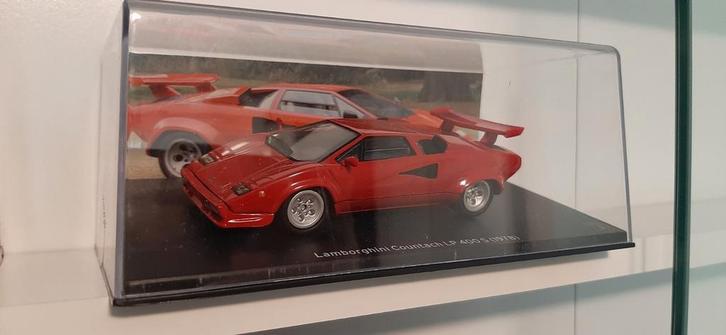 Lamborghini Countach LP400 S. ROOD, Hobby en Vrije tijd, Modelauto's | 1:43, Zo goed als nieuw, Auto, Overige merken, Ophalen of Verzenden