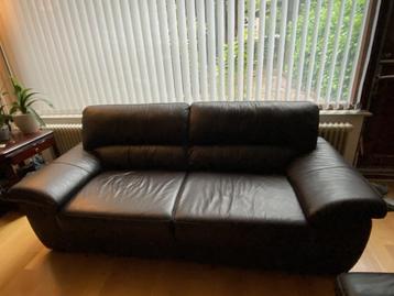 Italian  Chateau d'Ax sofas, 2-zits en 3-zits beschikbaar voor biedingen