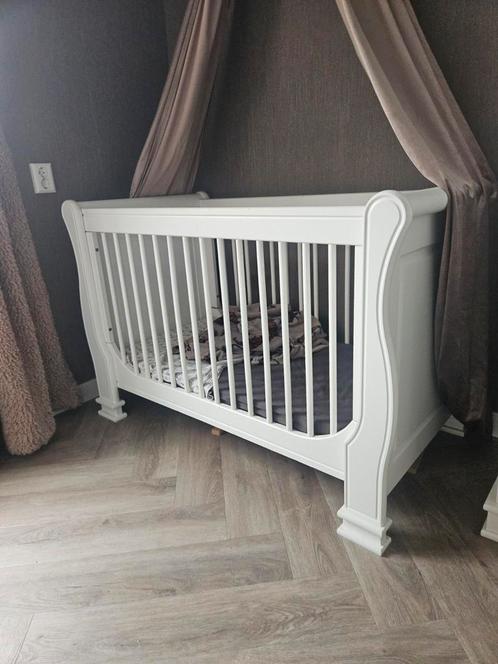 Babykamer wit landelijk riviera kuster commode kast ledikant, Kinderen en Baby's, Kinderkamer | Complete kinderkamers, Zo goed als nieuw
