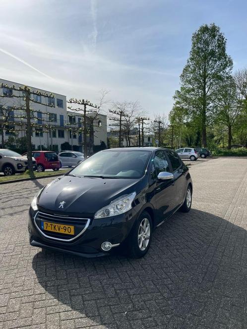 Peugeot 208 1.2 VTI 60KW/82PK 5-D 2014 Zwart, Auto's, Peugeot, Particulier, Airbags, Airconditioning, Bluetooth, Boordcomputer