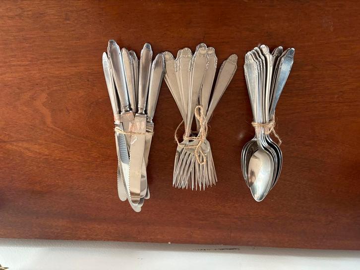 Gero 763 dinerbestek Zilmeta, Huis en Inrichting, Keuken | Bestek, Gebruikt, Bestekset, Overige materialen, Vaatwasserbestendig