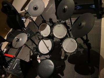 Roland TD-17KVX E-drum set incl versterker beschikbaar voor biedingen