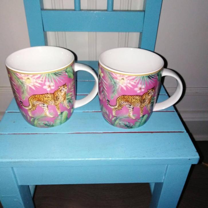 Bekers met panter print Siaki 2 stuks, Huis en Inrichting, Keuken | Servies, Gebruikt, Glas of Glazen, Overige stijlen, Aardewerk