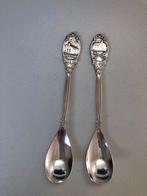 2  Zomerhof Muys theelepeltjes., Verzamelen, Koninklijk Huis en Royalty, Ophalen of Verzenden, Zo goed als nieuw, Nederland, Speld(je) of Lepel(tje)