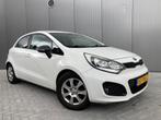 Kia Rio 1.2 I 5DRS 2012 Wit AIRCO LED, Auto's, Kia, 450 kg, 4 cilinders, Wit, Origineel Nederlands
