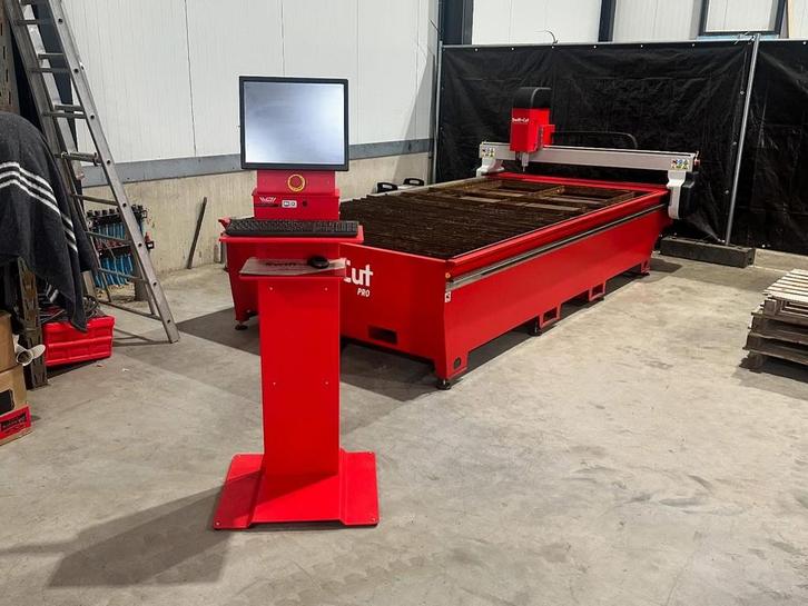 Swift-cut swiftcut pro plasmasnijmachine 125A hypertherm, Zakelijke goederen, Machines en Bouw | Metaalbewerking, Ophalen of Verzenden